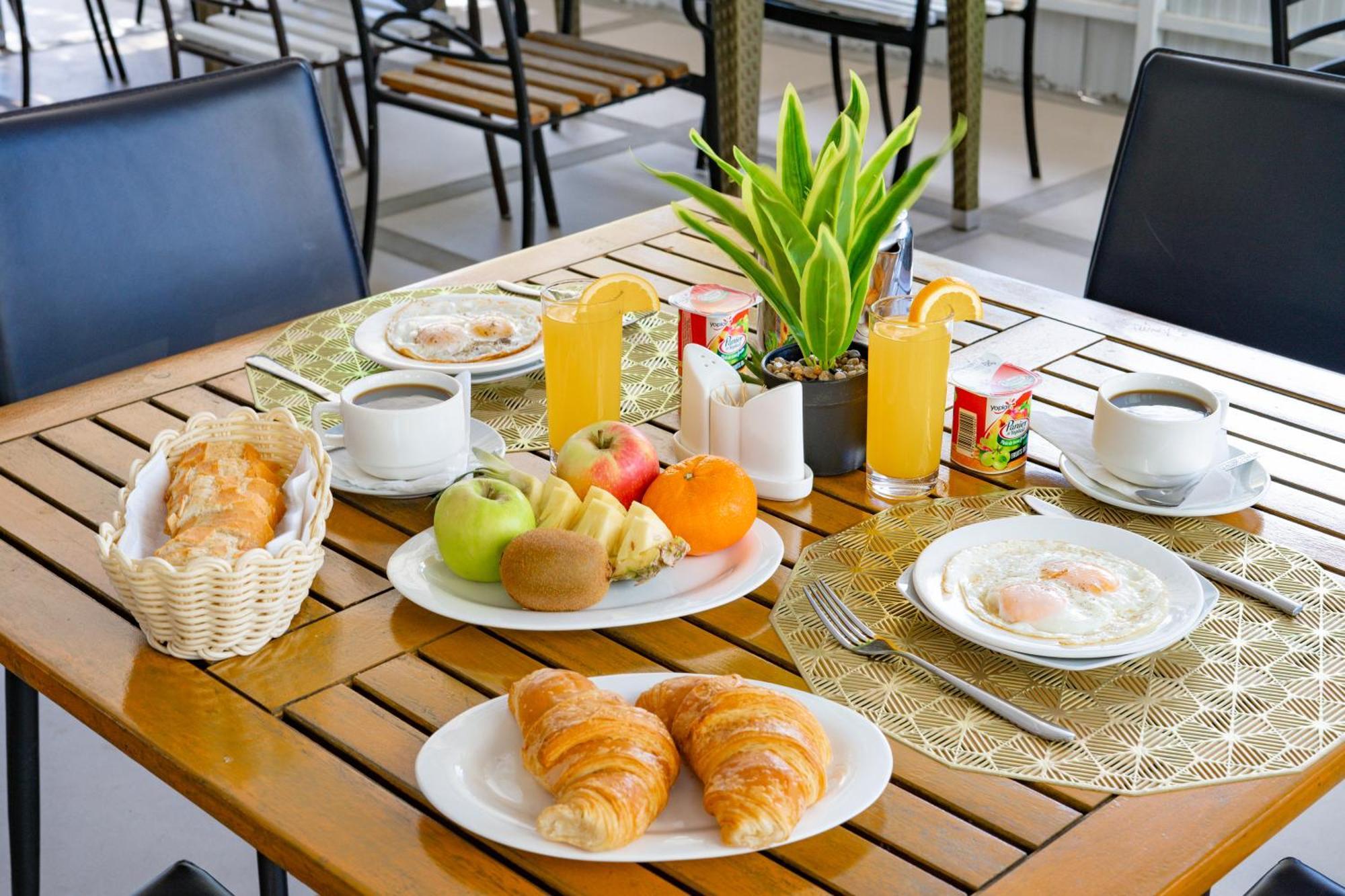 Pereybere Apartment With Breakfast And Private Balcony 佩雷贝勒 外观 照片